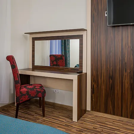 Готель Pirita & 3*