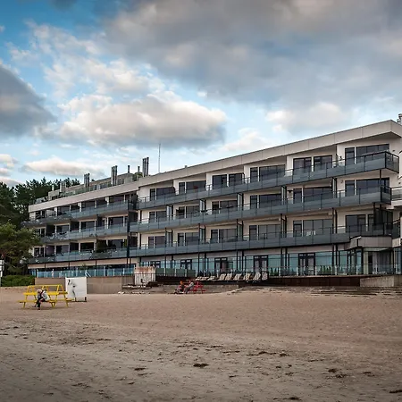 Pirita & מלון 3*