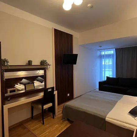 皮利塔海滩公寓酒店及spa 塔林